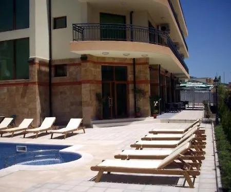 Serenity Hotel 3*