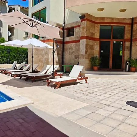 Hotel Serenity 3*